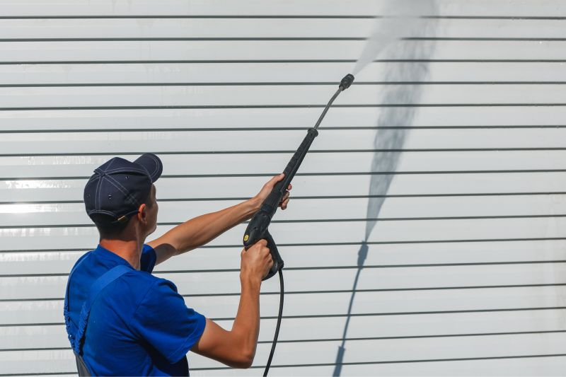 Local Siding Cleaning Service pros at work